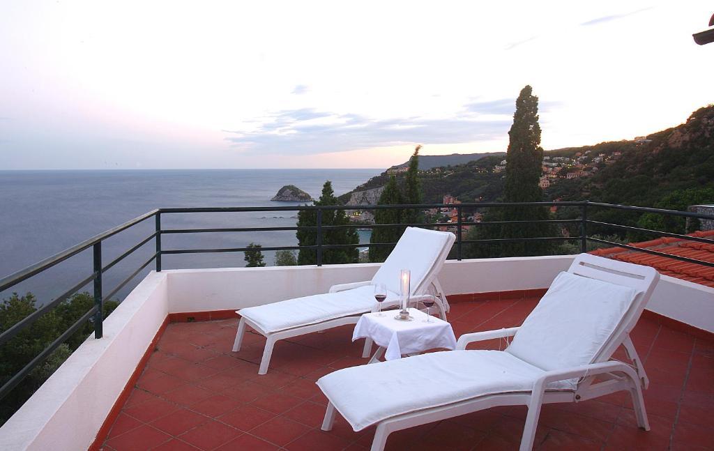 Residence Borgo San Sebastiano Bergeggi Habitación foto