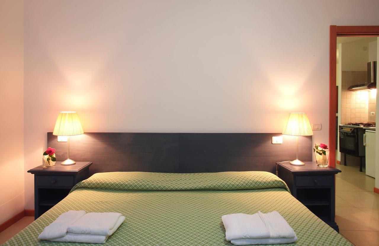 Residence Borgo San Sebastiano Bergeggi Habitación foto